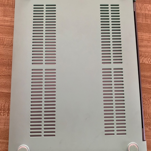 Apple Computer - Picture 4 of 6